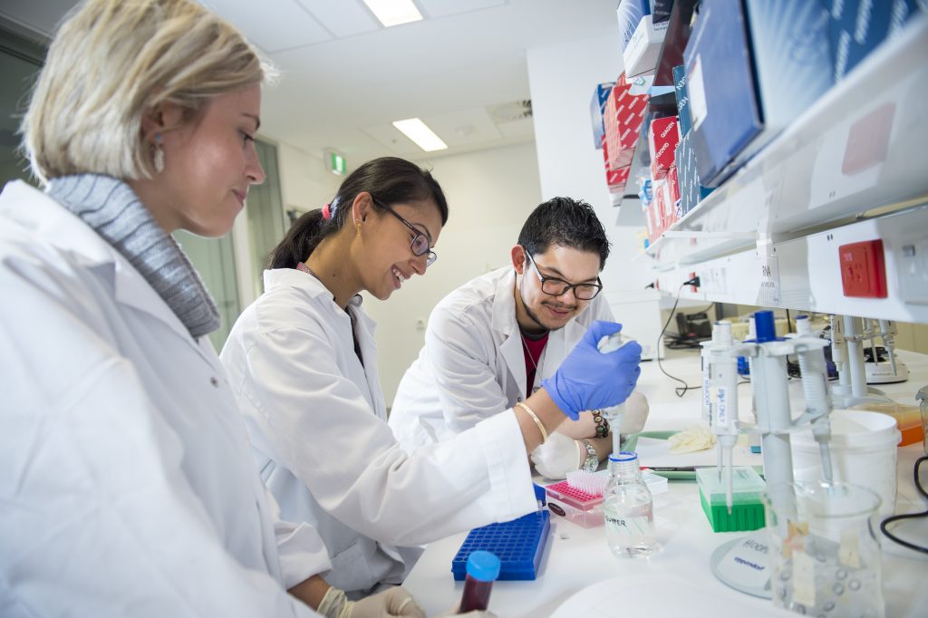 103_Students-Kim, Harriet, Paulo, Mohamed, Zoe, Mikee_20160815