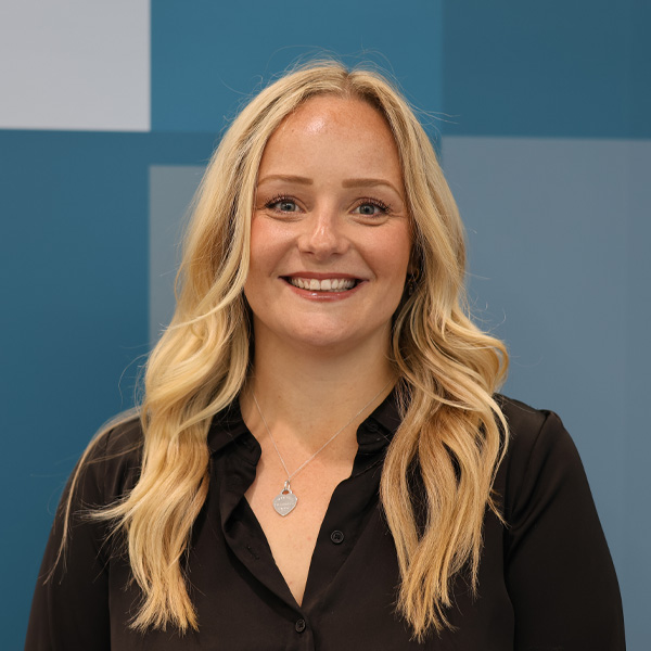 Dr Tegan White