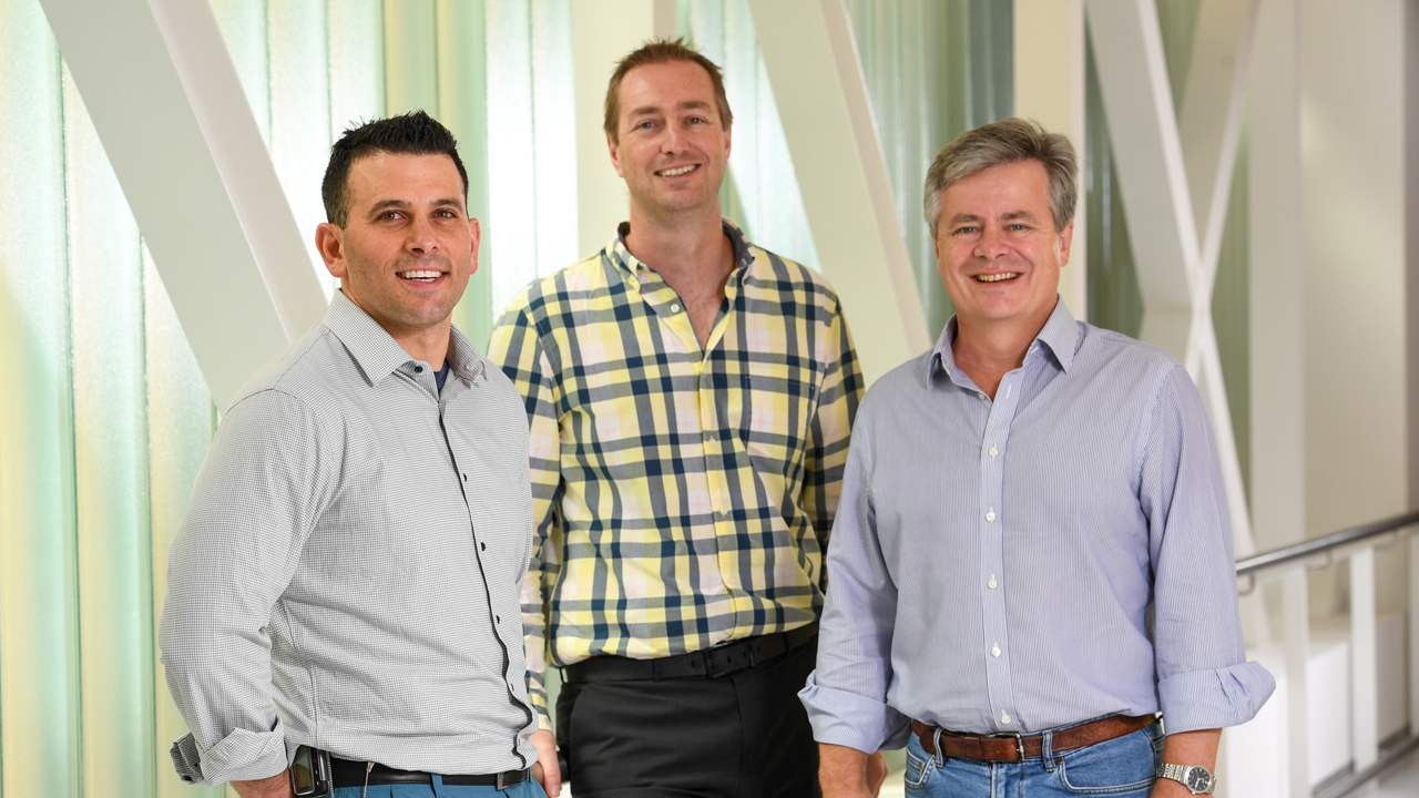 L–R: Dr Doug Blank, Professor Graeme Polglase, Professor Stuart Hooper