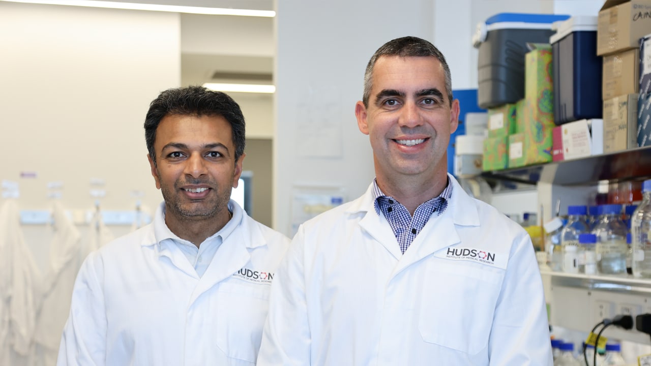 L-R: Dr Vijesh Vaghjiani and Dr Jason Cain