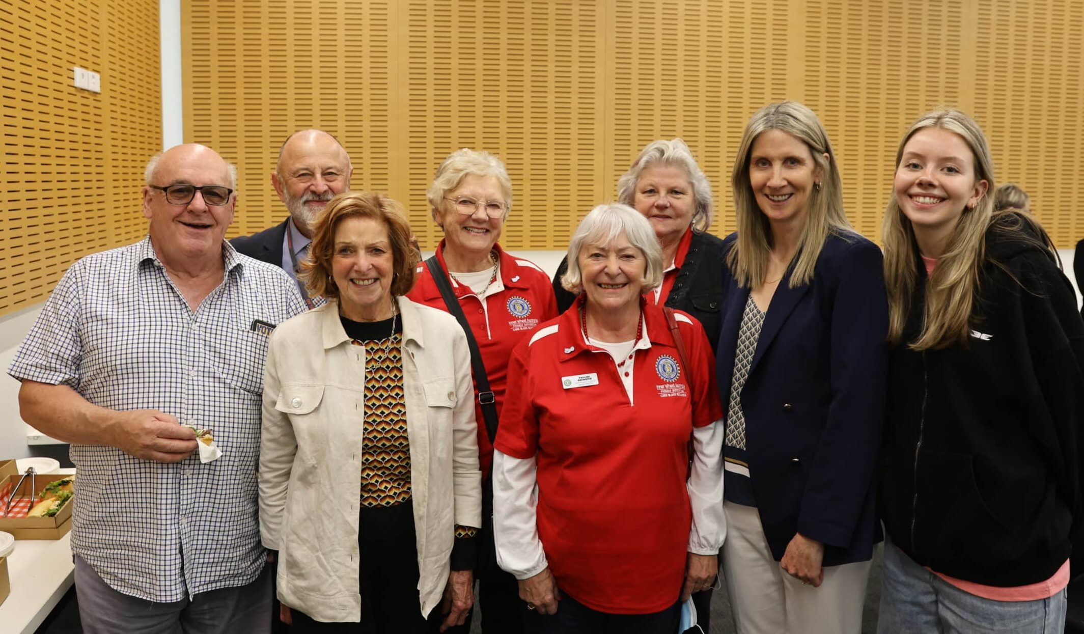 (L-R): Inner Wheel members with Prof Graham Jenkin (second from left) and Dr Suzie Miller (second from right) of the Ritchie Centre.