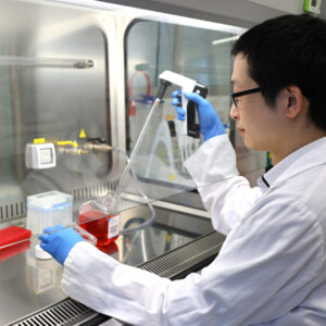 Dr Garrett Ng in the RNAte Lab