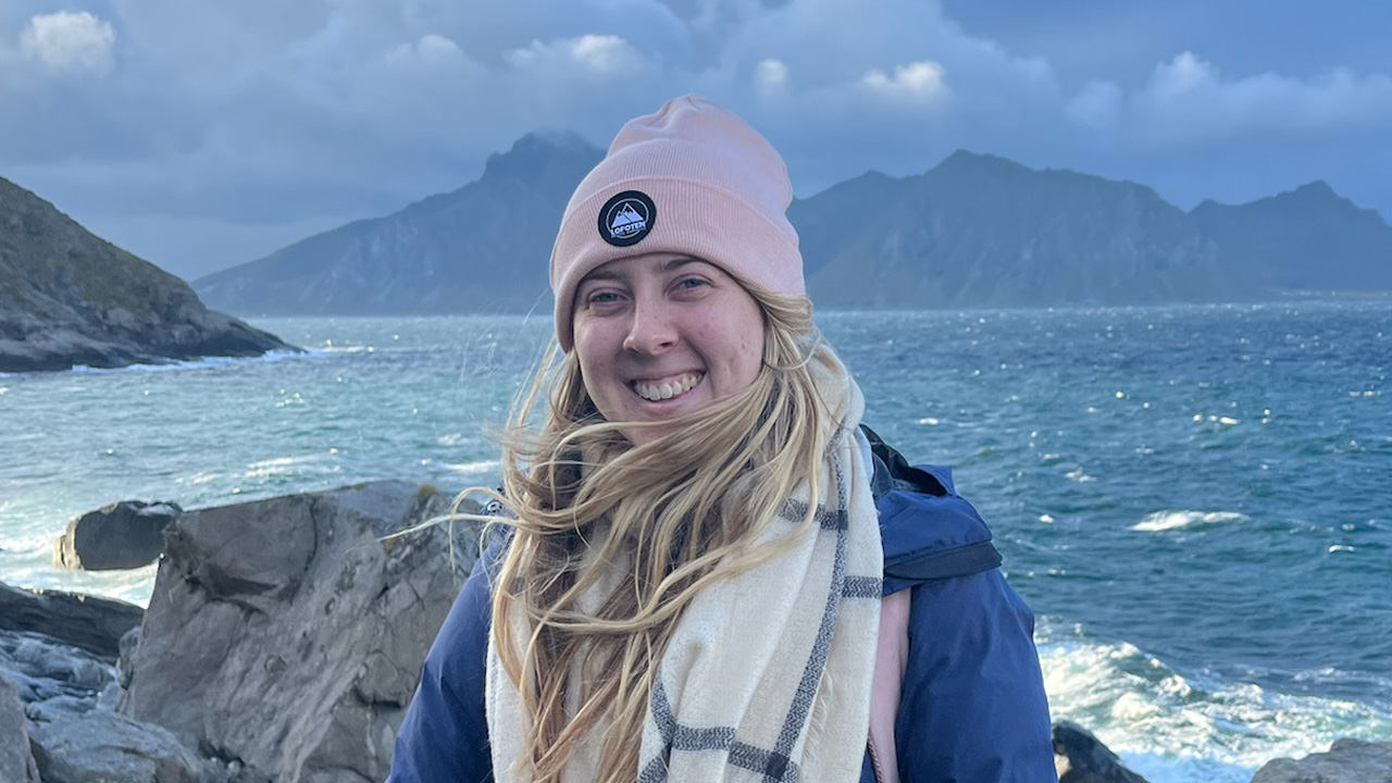 Claire Josefsson cancer research intern and leukemia survivor