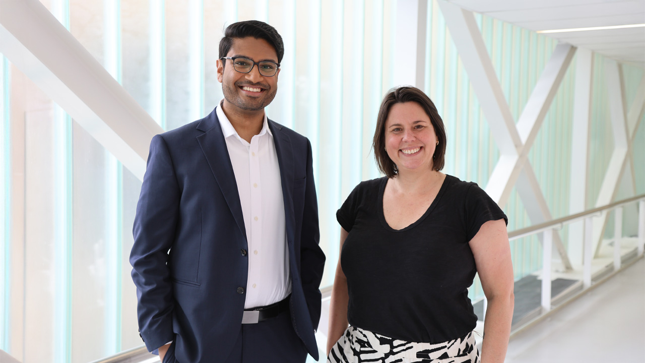 L-R: Dr Keeth Mayakaduwage, Associate Professor Miranda Davies-Tuck Safer baby bundle